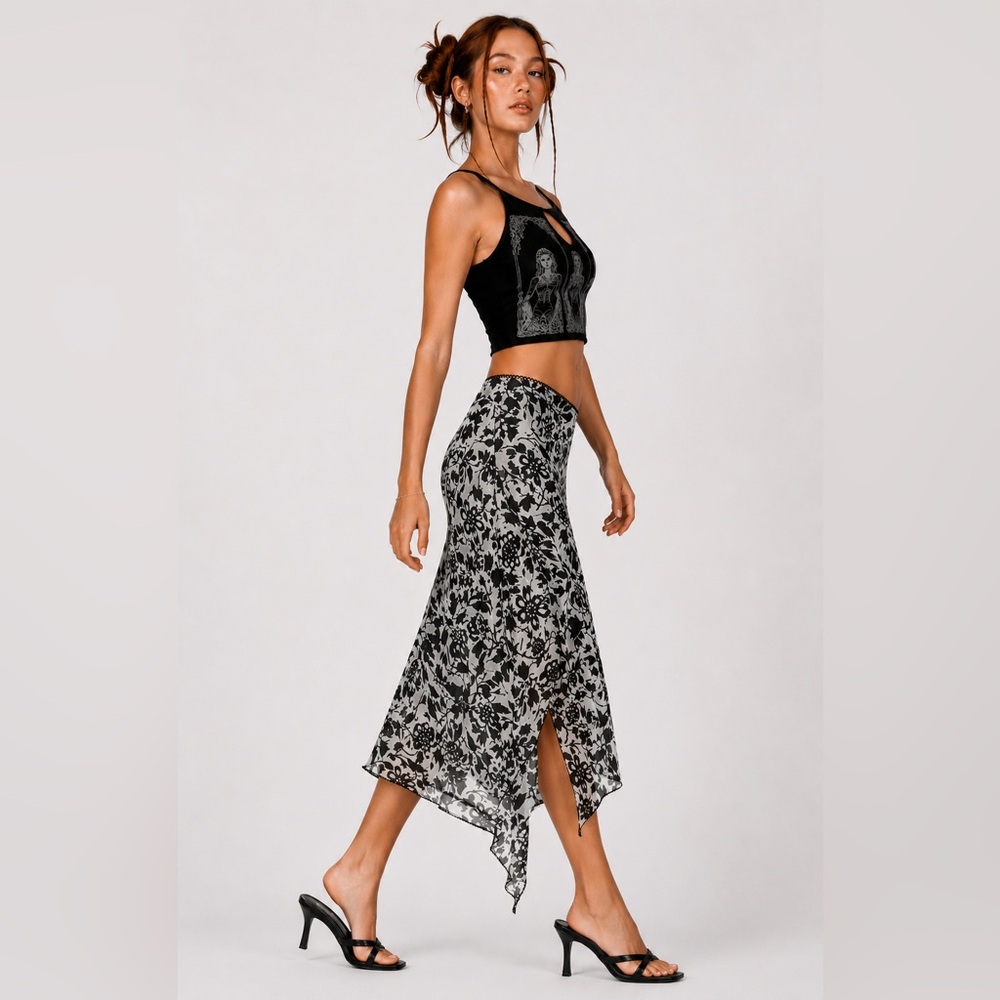 Vintage Labelle Black White Floral Handkerchief Skirt Whimsy Goth Fairycore S